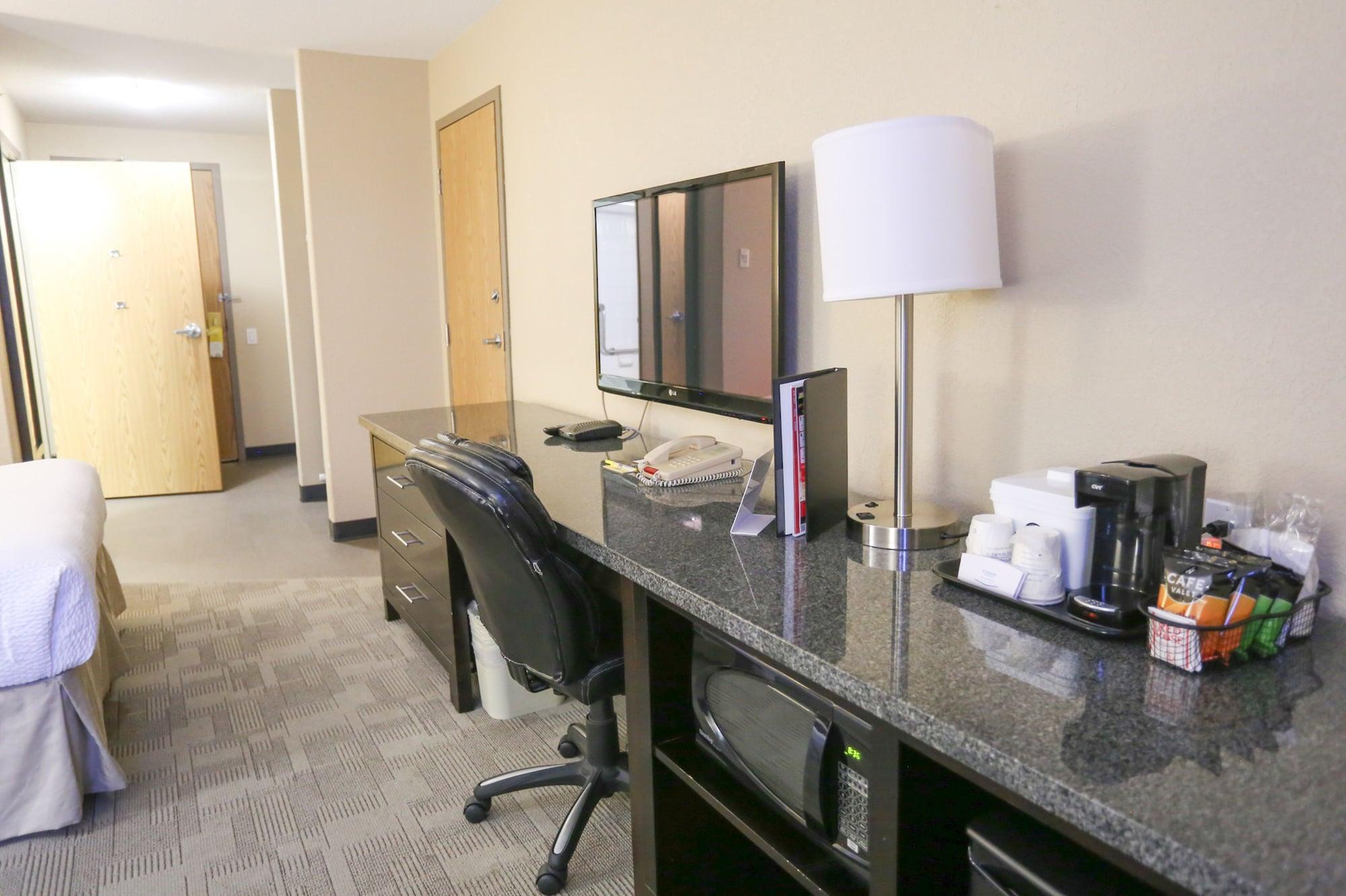 Days Inn By Wyndham Calgary Airport Zewnętrze zdjęcie