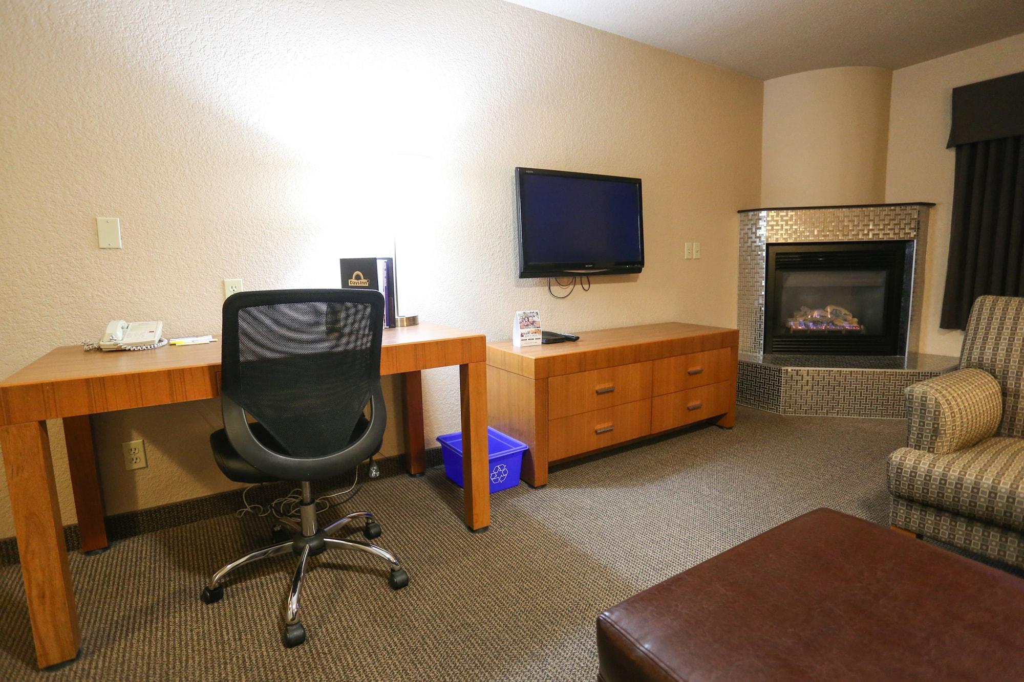 Days Inn By Wyndham Calgary Airport Zewnętrze zdjęcie