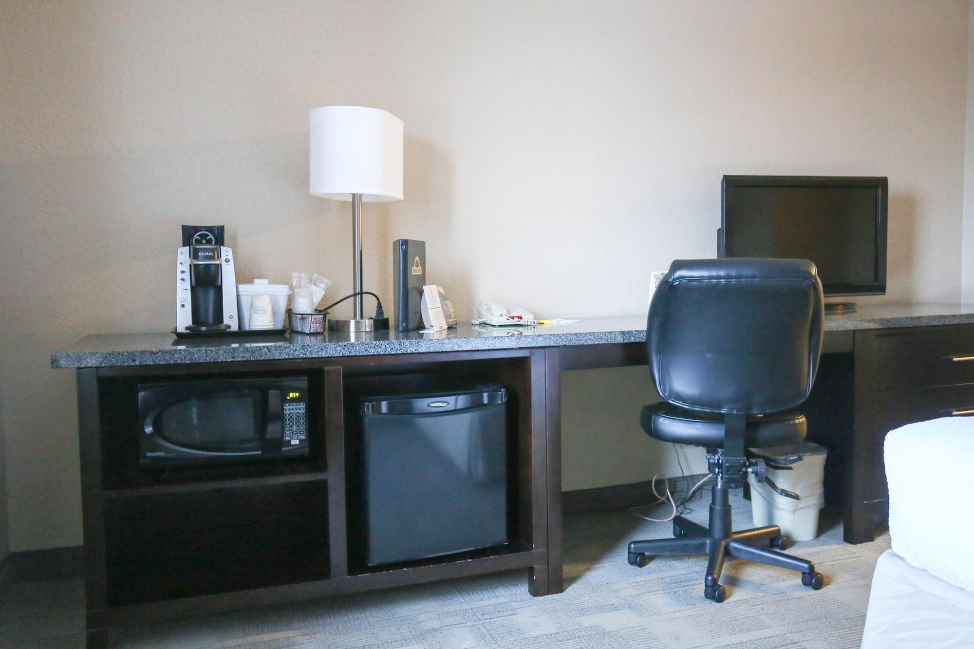 Days Inn By Wyndham Calgary Airport Zewnętrze zdjęcie