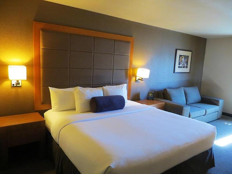 Days Inn By Wyndham Calgary Airport Zewnętrze zdjęcie